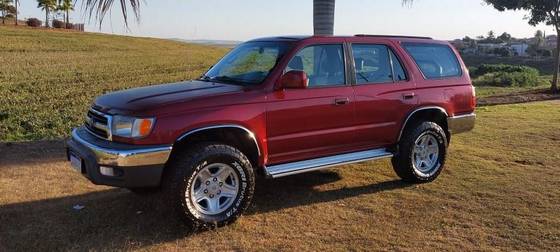 TOYOTA HILUX SW4 3.0 4X4 8V TURBO DIESEL 4P MANUAL